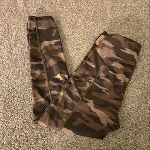 Athleta cameo green 7/8 leggings